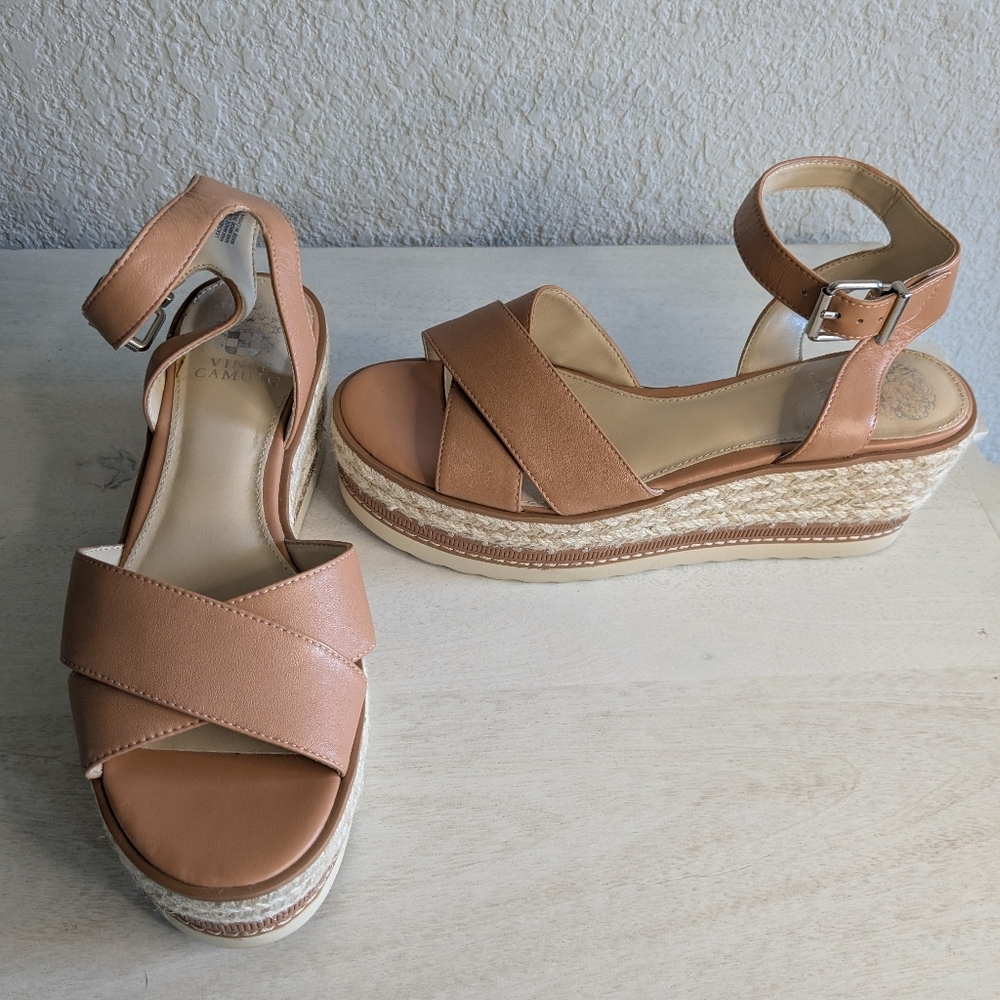 Vince Camuto Martinda Espadrille Wedge Sandals Leather Upper 9.5 Beige Excellent